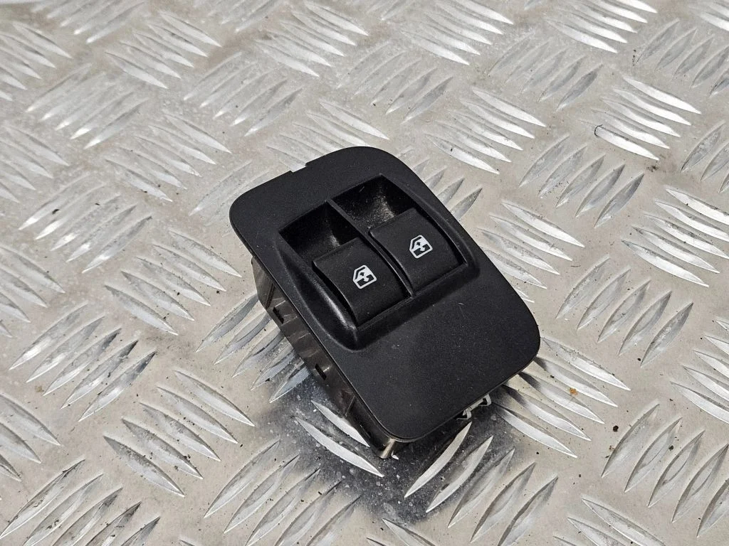 Przełącznik szyb elektrycznych T098