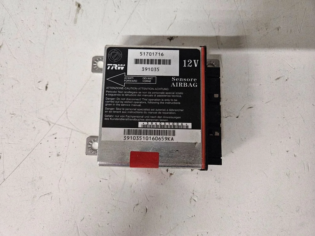 Drošības spilvenu vadības bloks 51701716