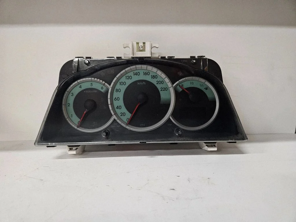 Spidomeeter (näidikuplokk) – Toyota Corolla Verso AR10 (2004-2009)