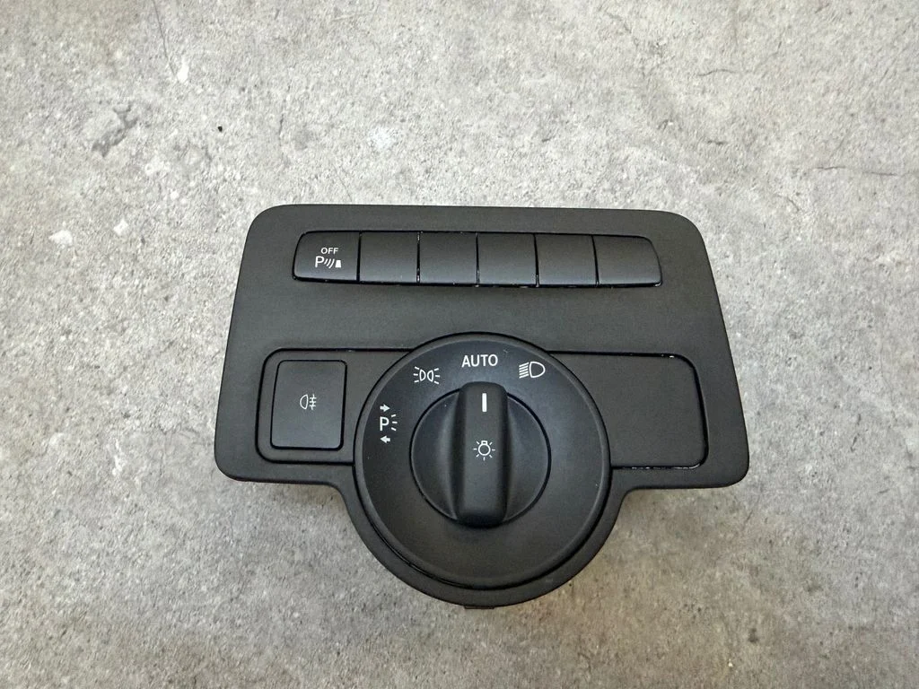 Light switch A4476891139