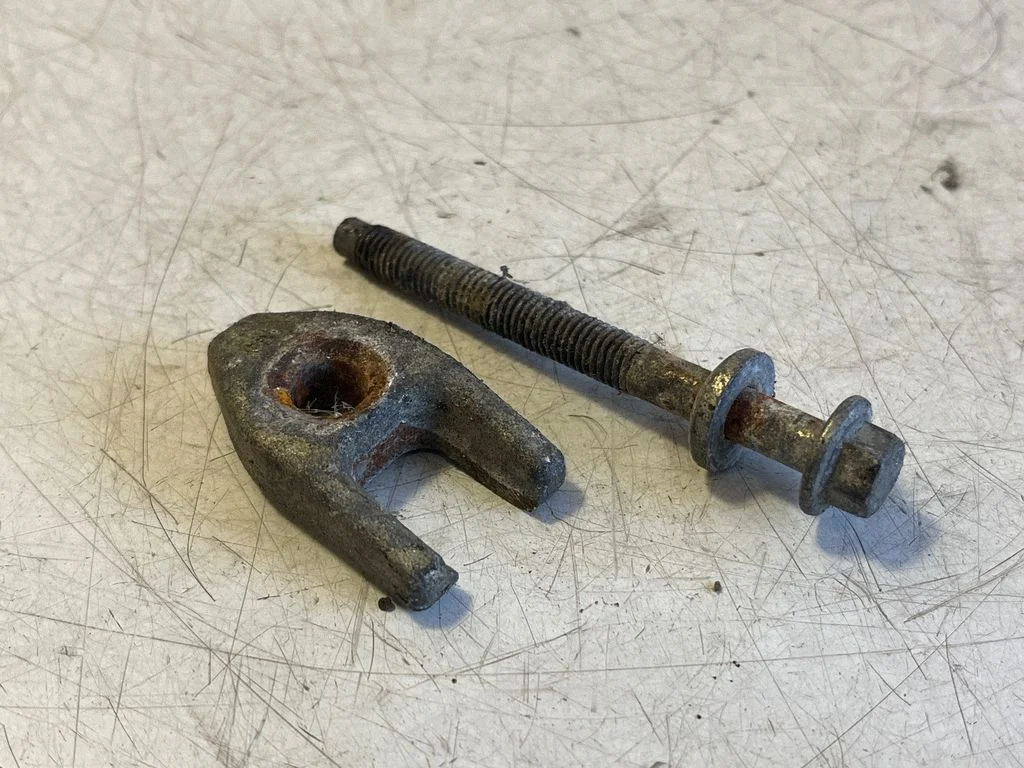 Fuel Injector clamp holder