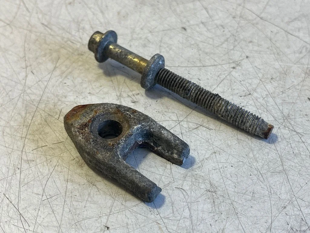 Fuel Injector clamp holder