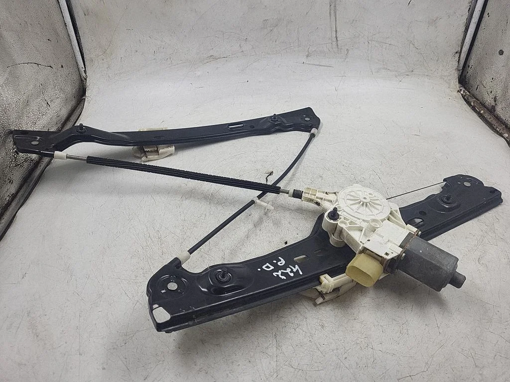 Priekinio el. lango pakėlimo mechanizmo komplektas