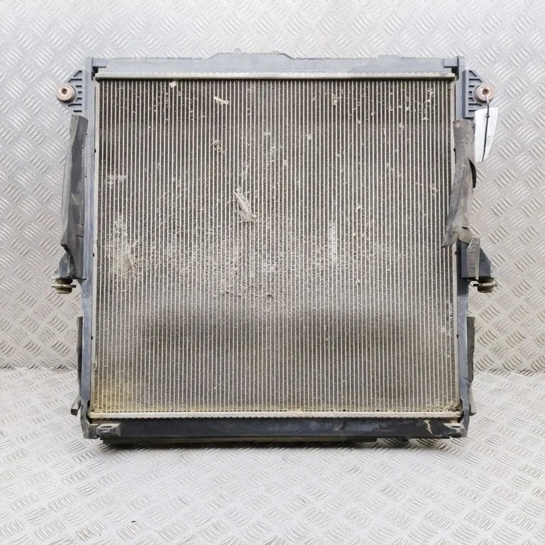 Coolant radiator EB3G8C342A2A