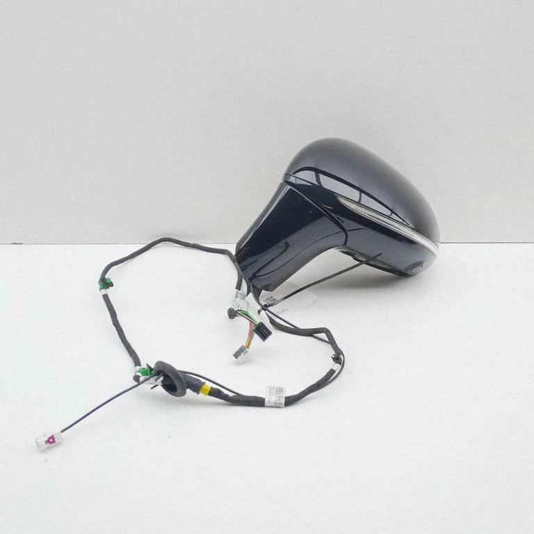 Esiukse elektriline välispeegel E1041526