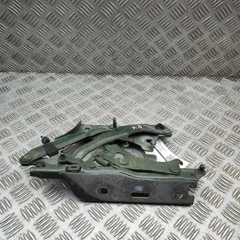 Engine bonnet/hood hinges 80A823301D