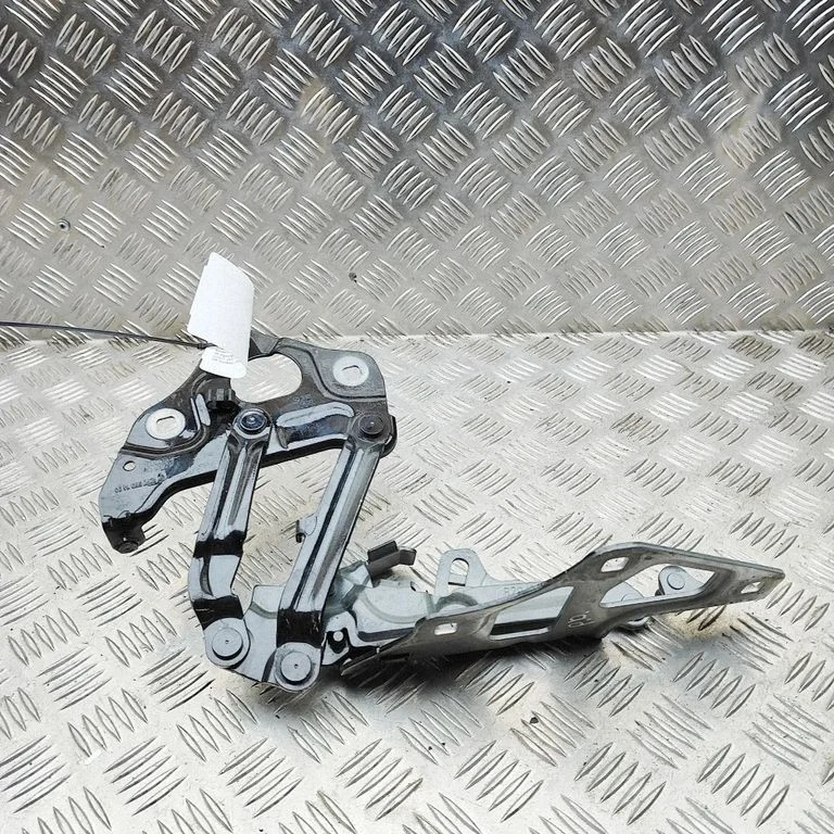 Engine bonnet/hood hinges A2978801400