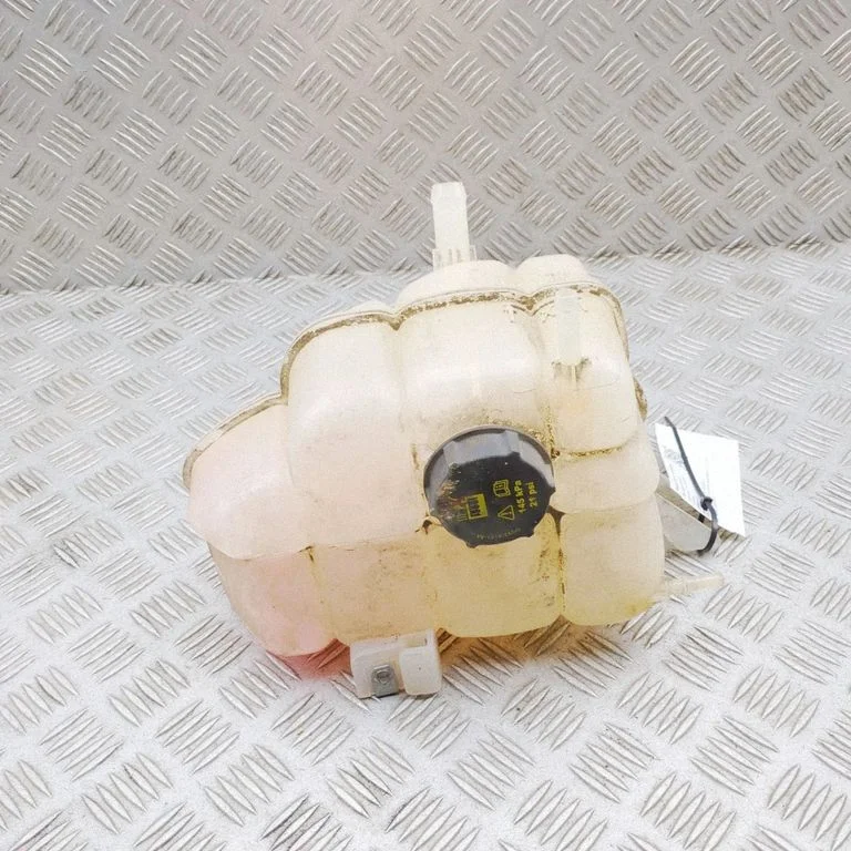 Coolant expansion tank/reservoir JB3G8K218AA