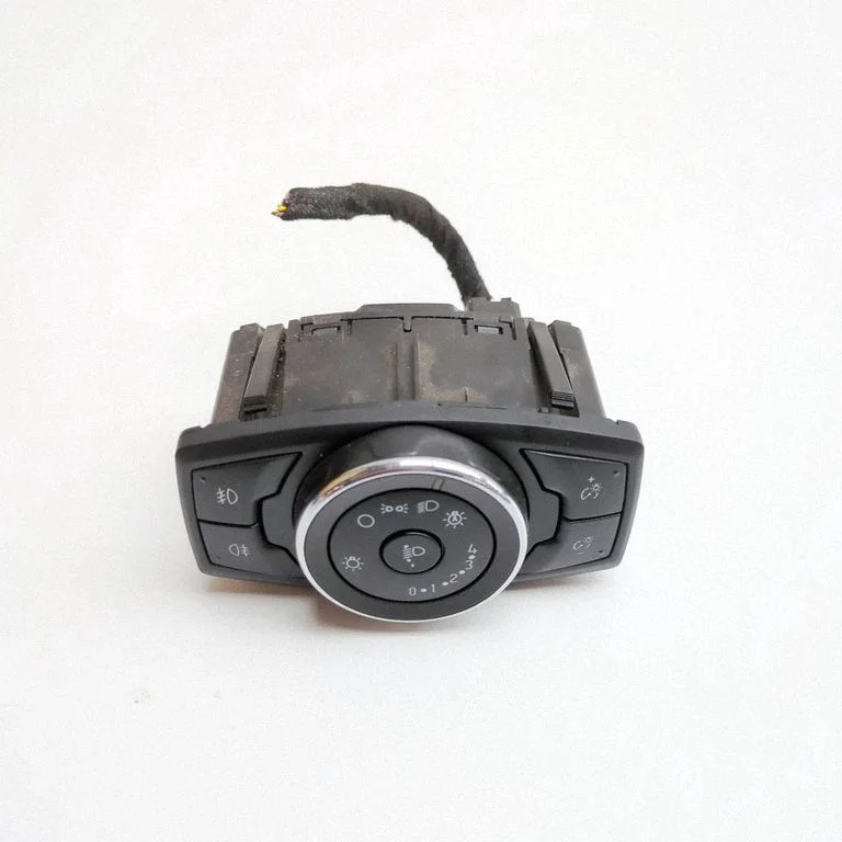 Light switch DG9T13D061HDW