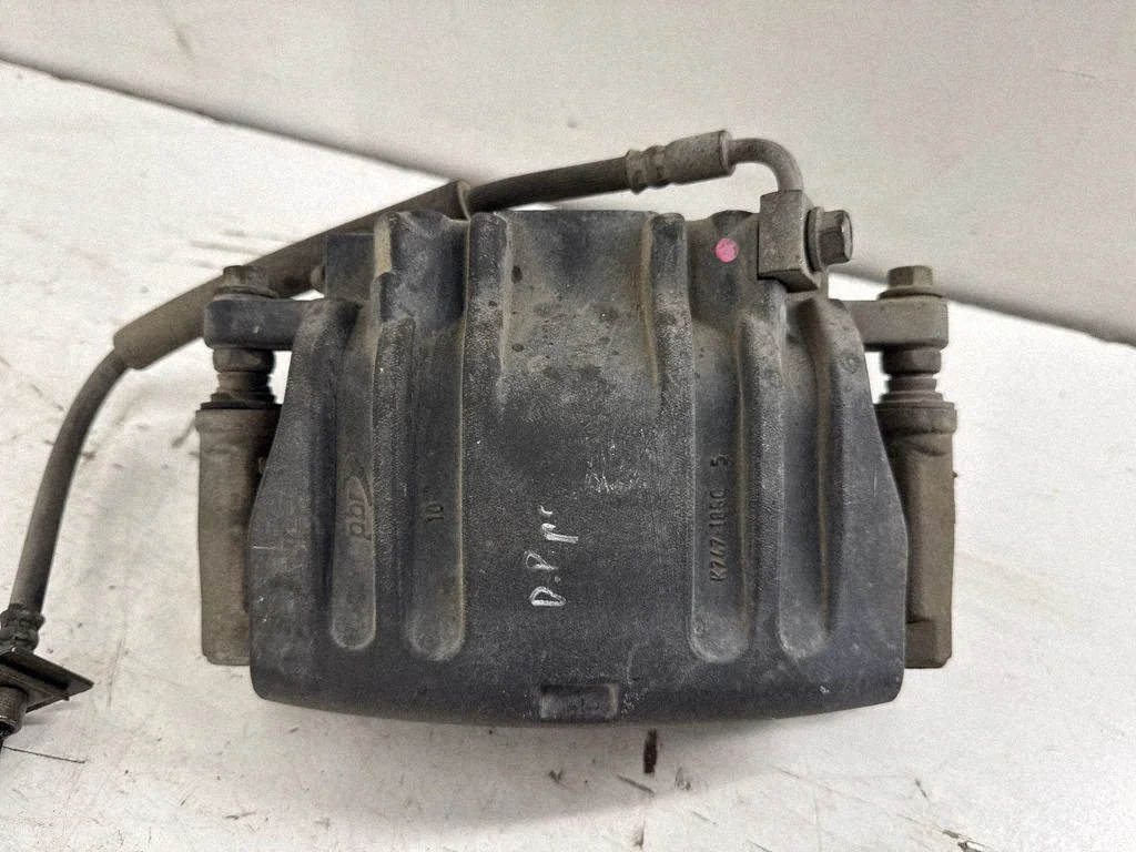 Esimene pidurisadul P68111112AG