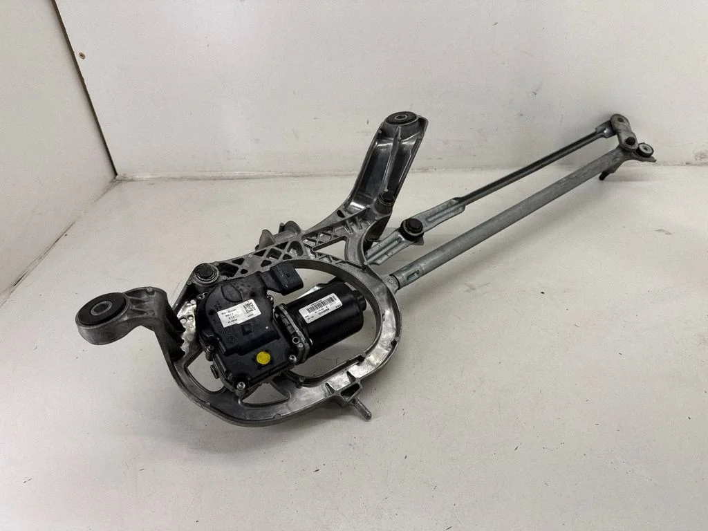 Front wiper linkage and motor 103439100D