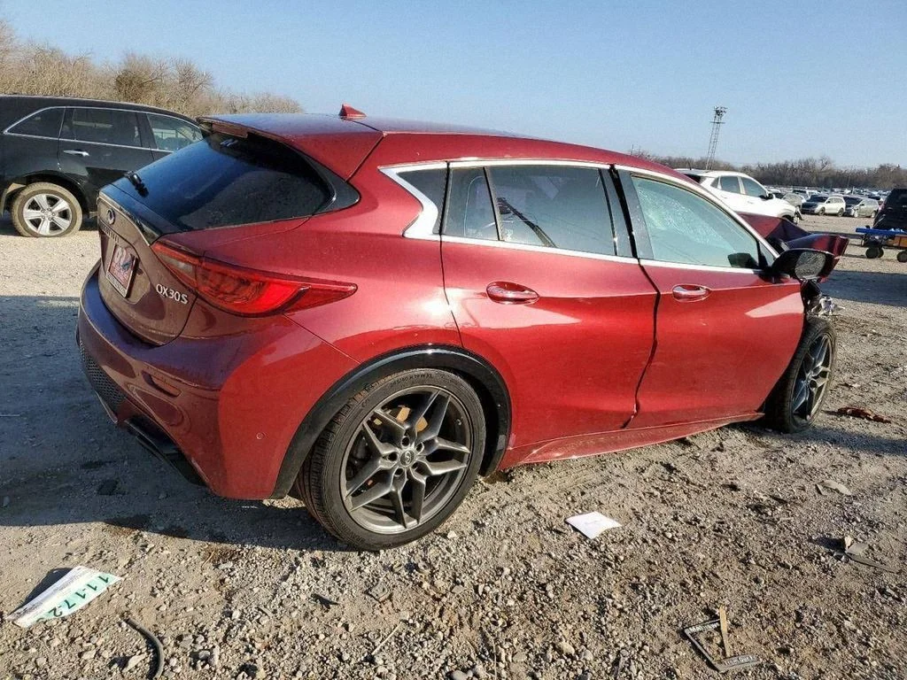 Infiniti QX30