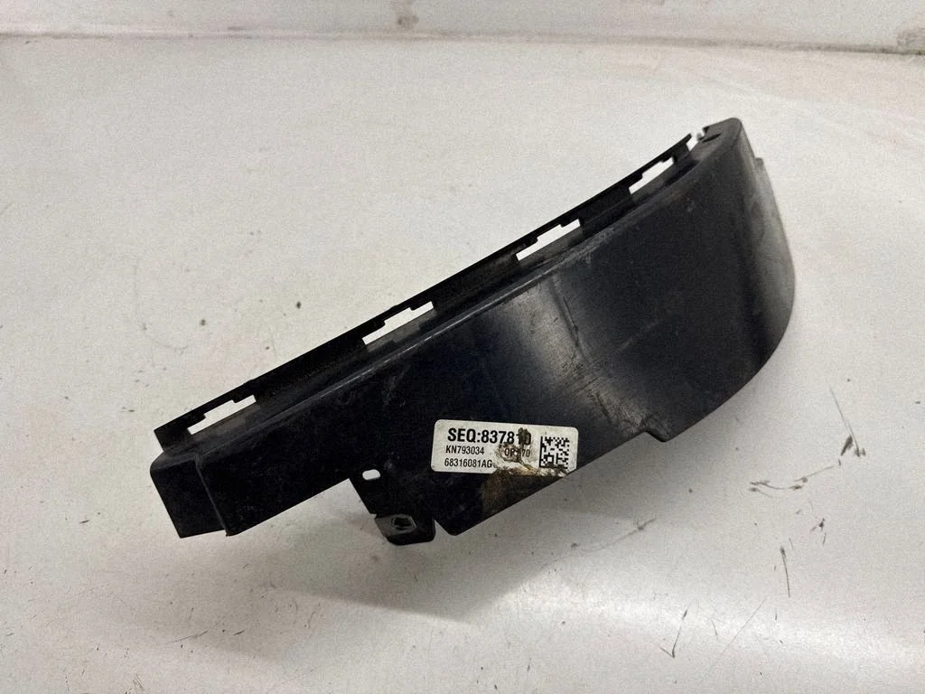 Headlight/headlamp mounting bracket 68335417AD