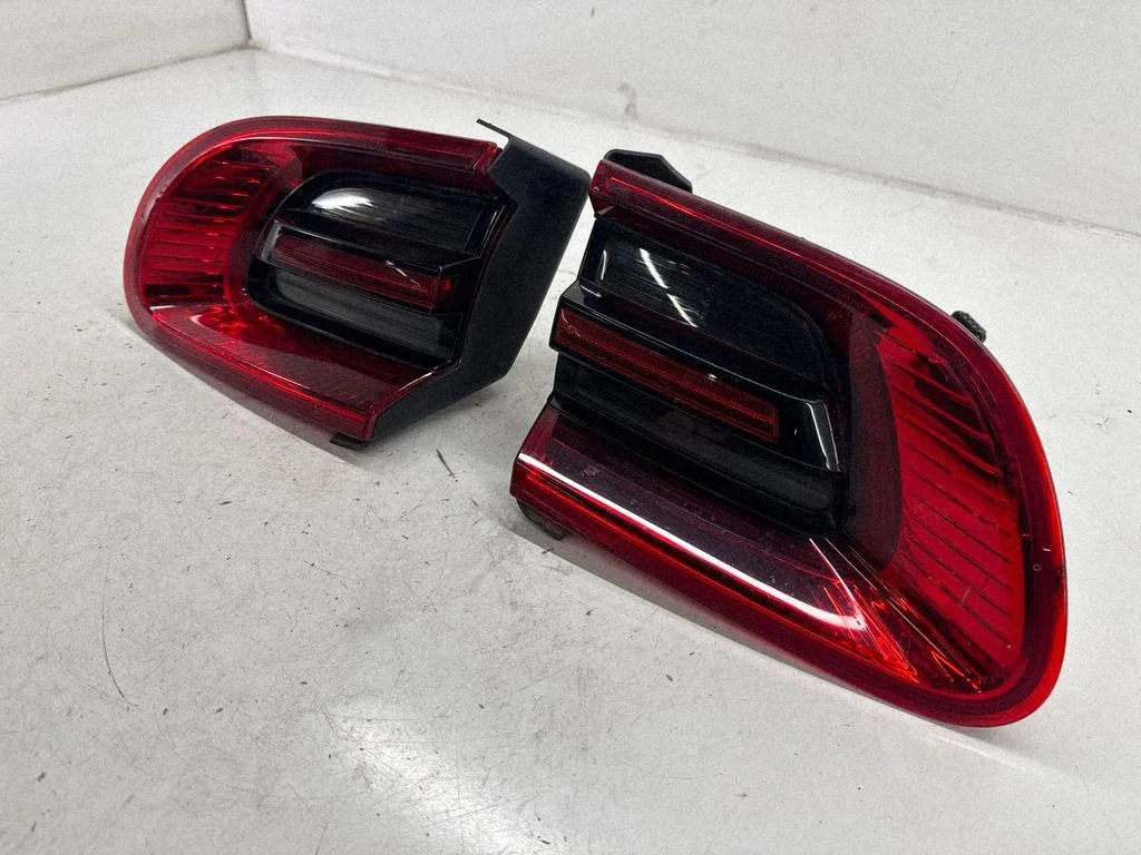 Tailgate rear/tail lights – Porsche Macan (95B) (2014-2018)