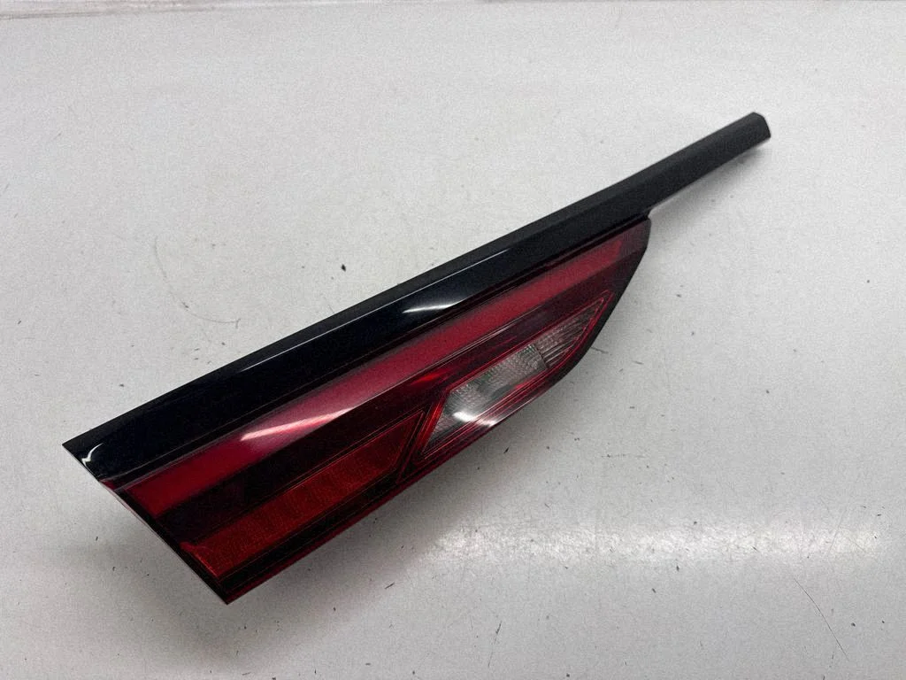 Lampa tylna w klapie 7465471