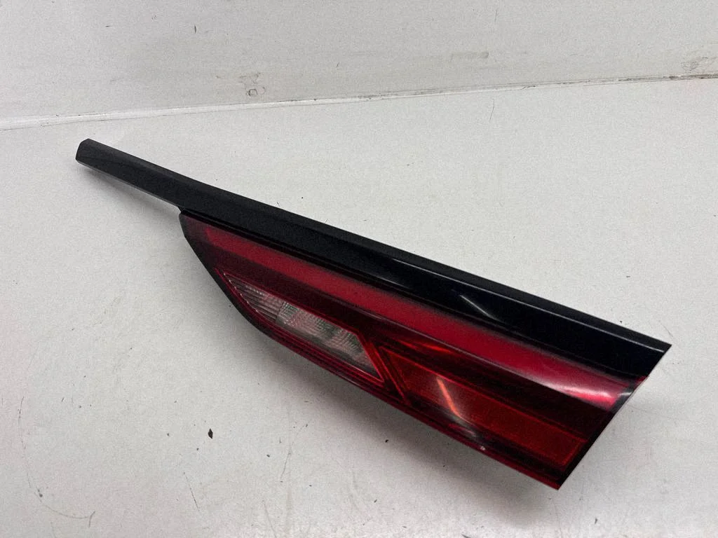 Tailgate rear/tail lights 7465472