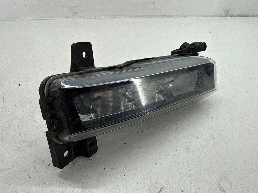 Front fog light 7433787