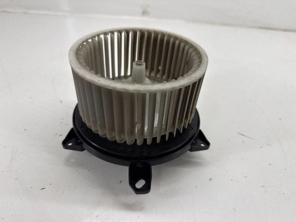Heater fan/blower – Tesla Model Y (2020-)