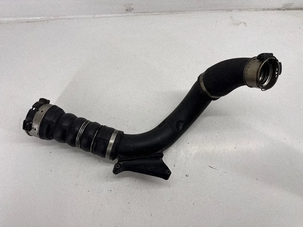 Vahejahuti voolik (-ud)/ toru (-d) – BMW X1 F48 F49 (2015-2022)