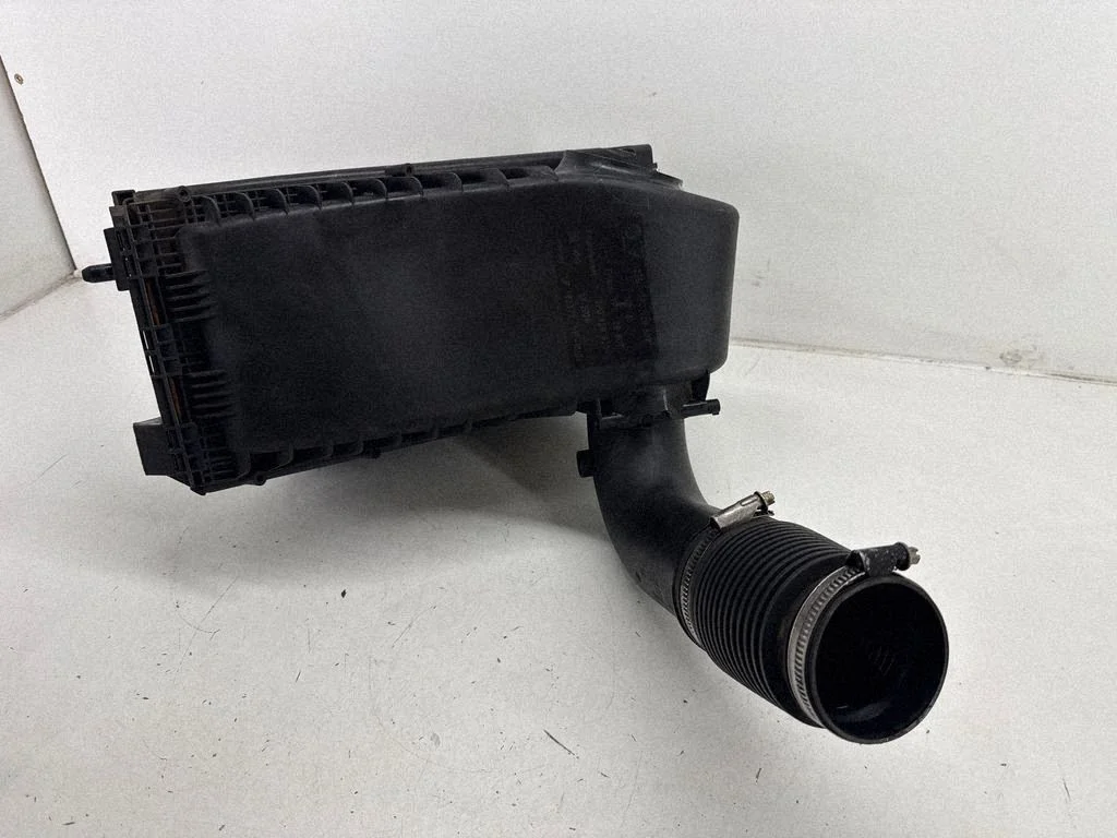 Air filter box 7P0128607
