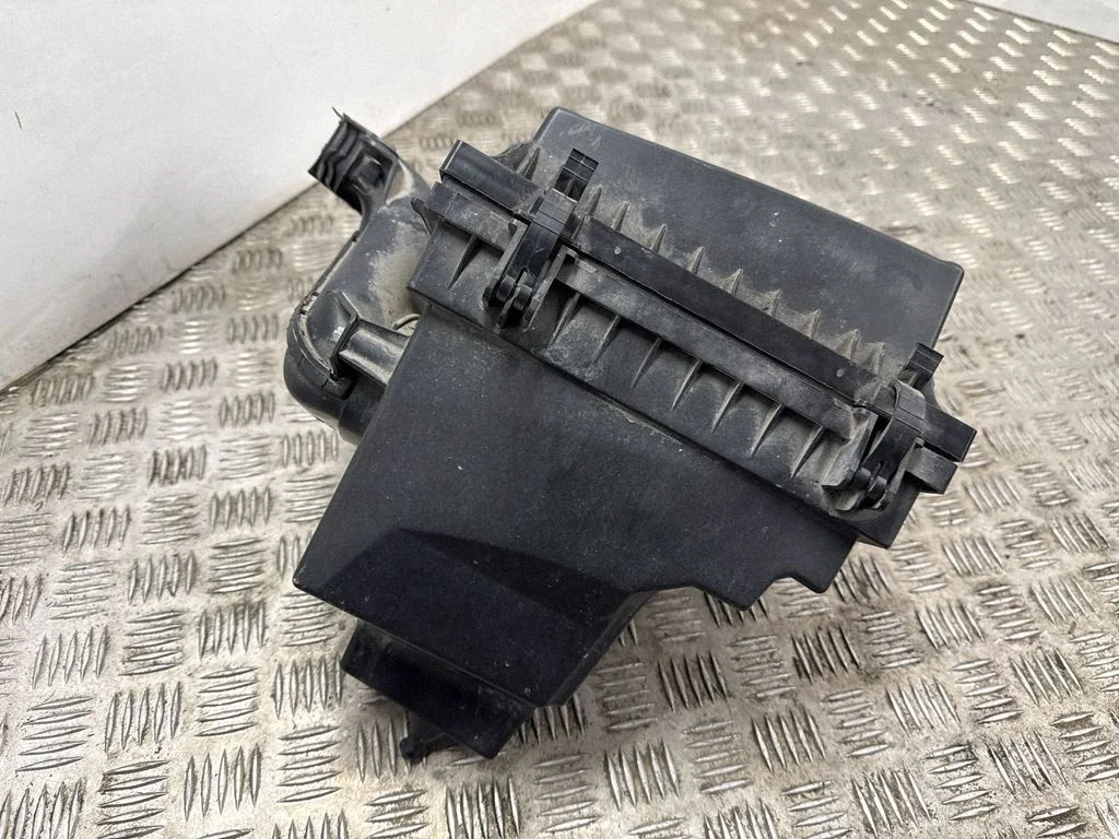 Air filter box DS739661FB – Ford Fusion II (2013-)