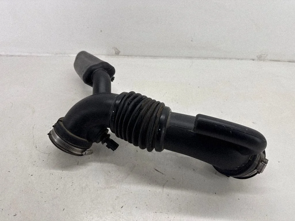 Air intake duct part 68293180AB