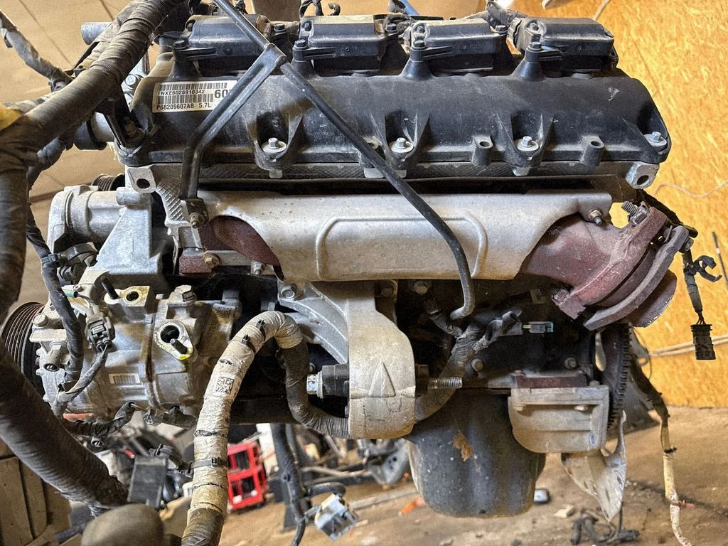 Engine 68209607AB