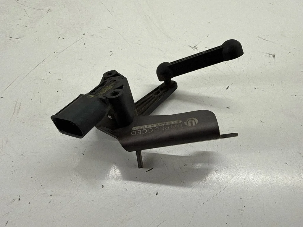 Headlight/headlamp level sensor 102794100A