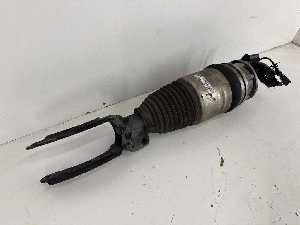 Front shock absorber/damper 7P5616403AC