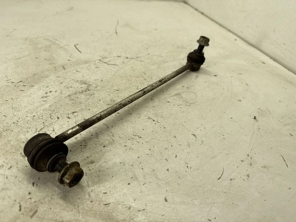 Front anti-roll bar/stabilizer link 5Q0411815A