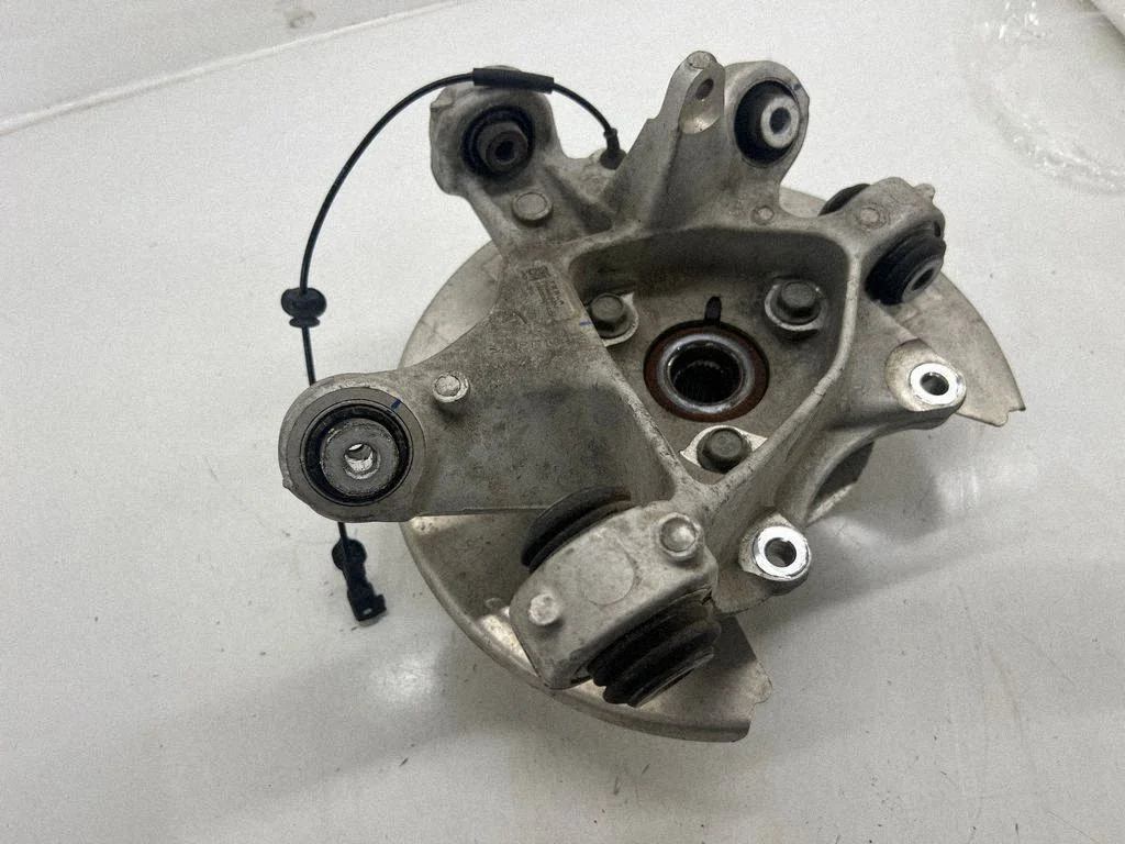 Aizmugurējā rumba 104441600F
