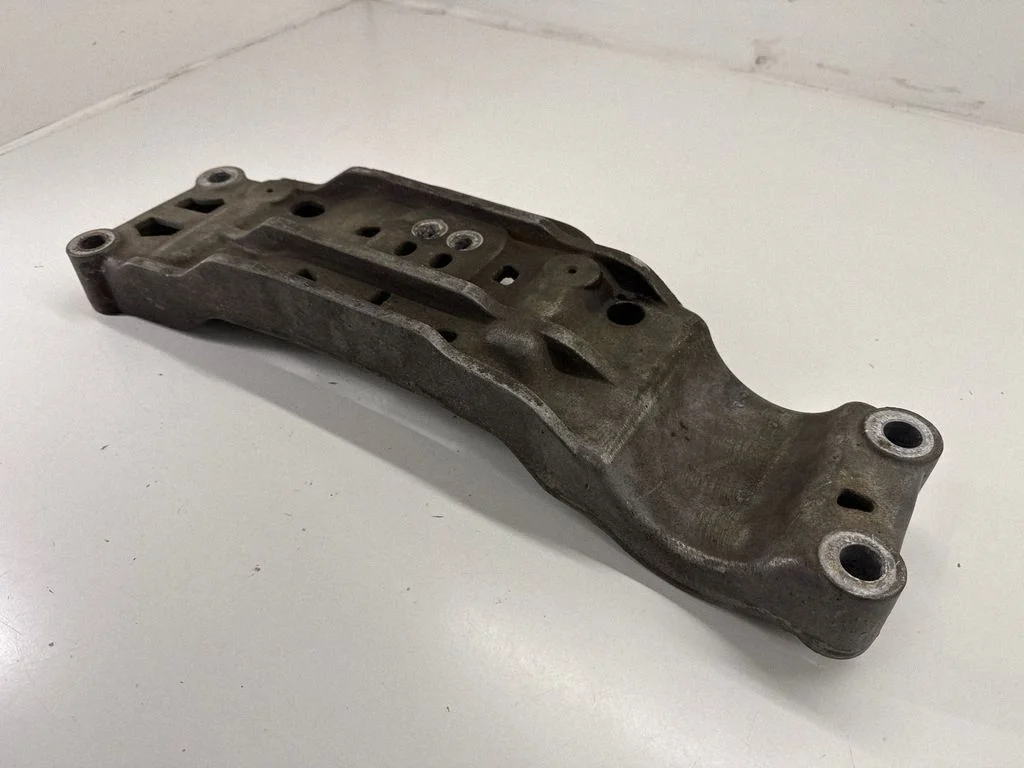 Käigukasti kinnitusklamber
