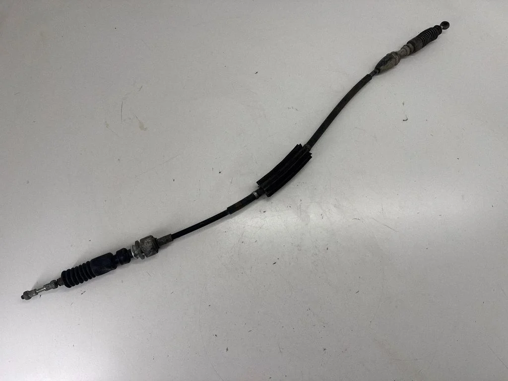 Gear shift cable linkage 35150AJ03A