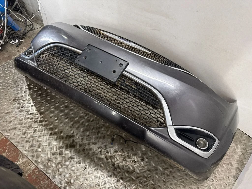 Front bumper – Chrysler Pacifica (2017-)