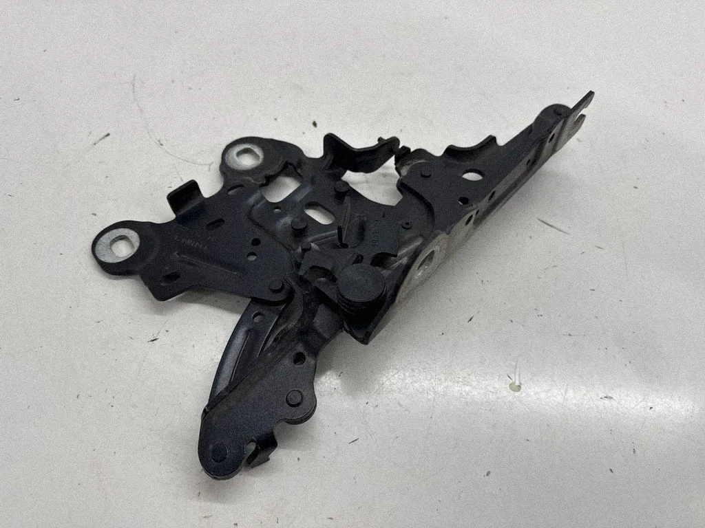 Engine bonnet/hood hinges 7329442