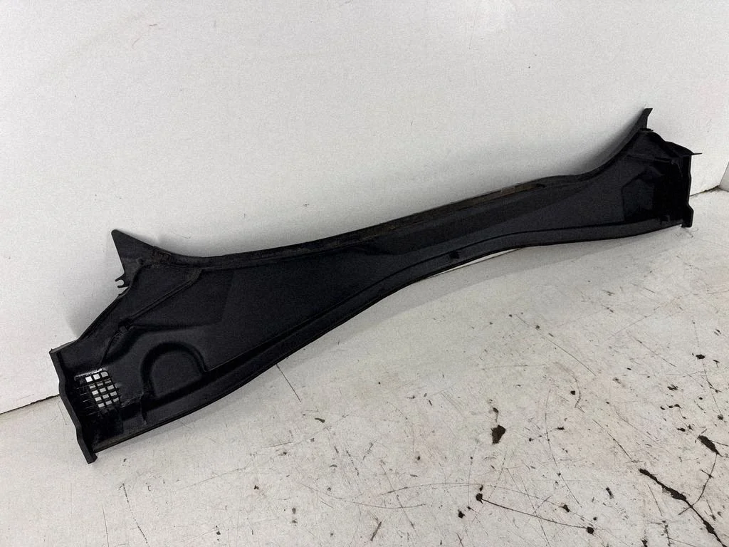 Wiper trim 7453939