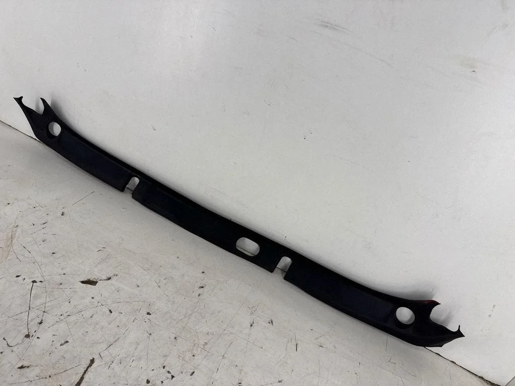 Wiper trim 104788500A