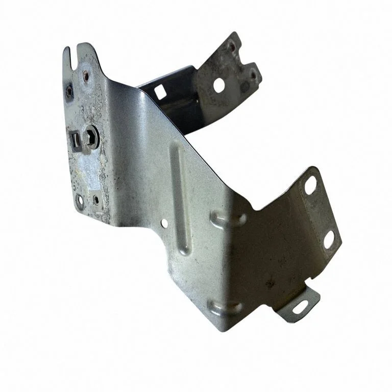 Fender mounting bracket 673002589