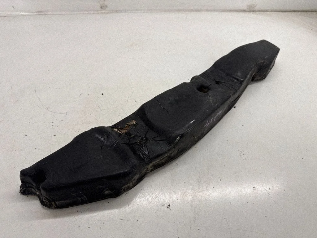Fender foam support/seal FR3B6316E561A
