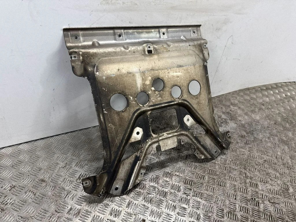 Engine splash shield/under tray 7197500