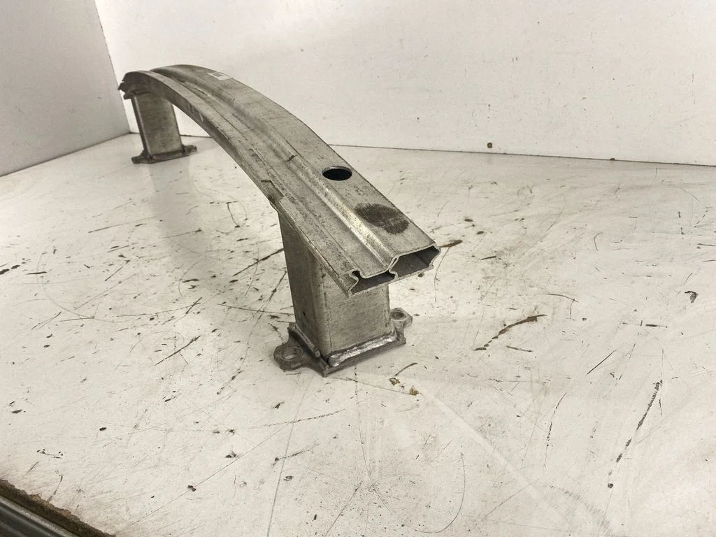 Tagumise kaitseraua põikitala – BMW 2-seeria F44 (2019-2024)