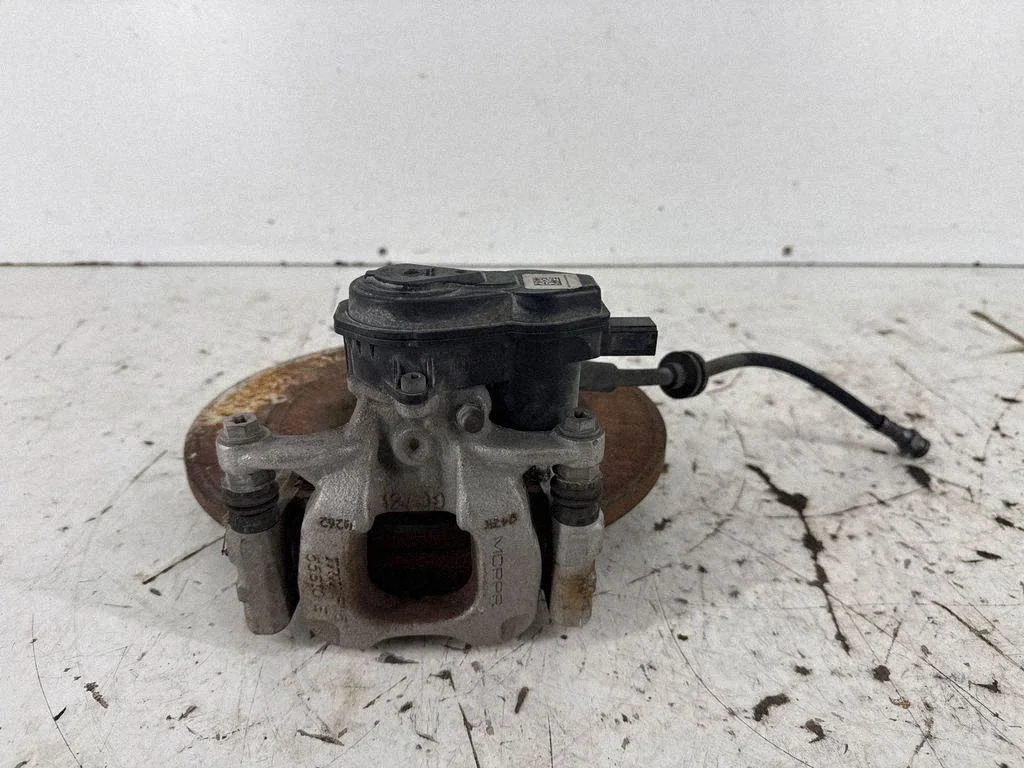 Tagumine pidurisadul 55610E