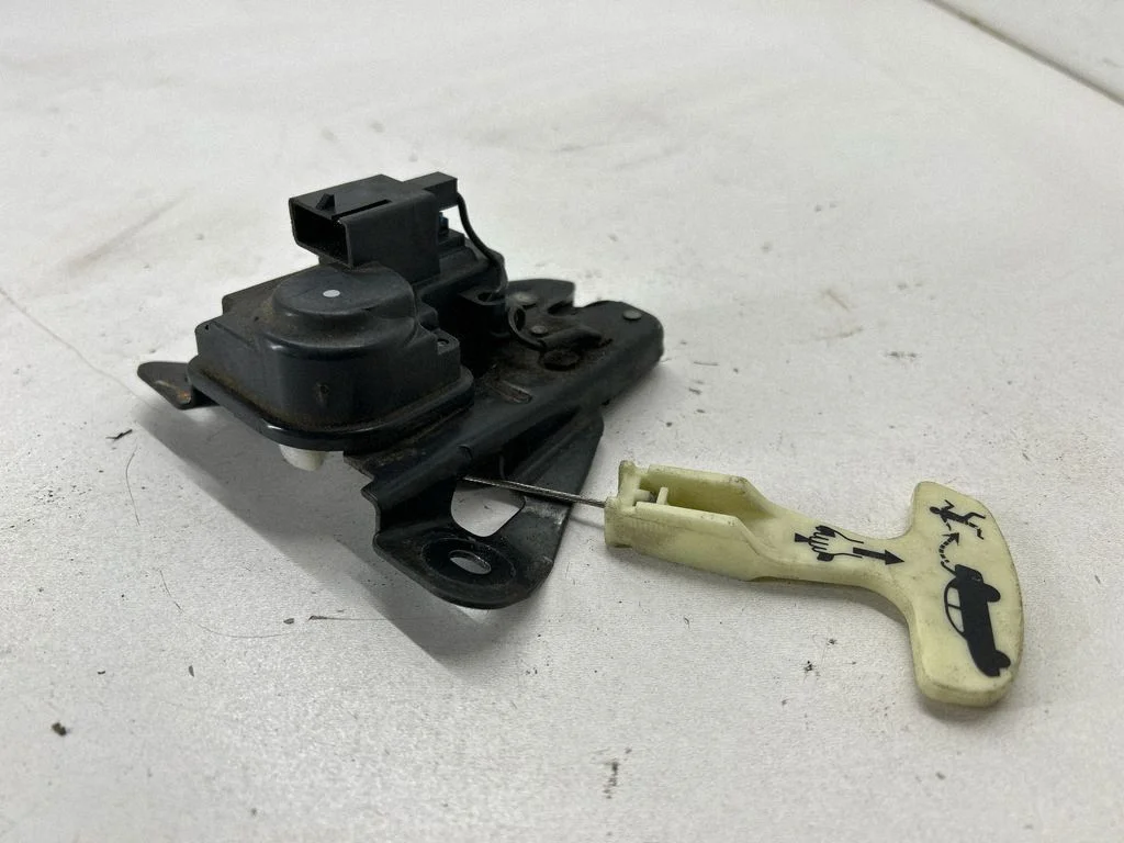 Tailgate/trunk/boot lock/catch/latch 4589217AF