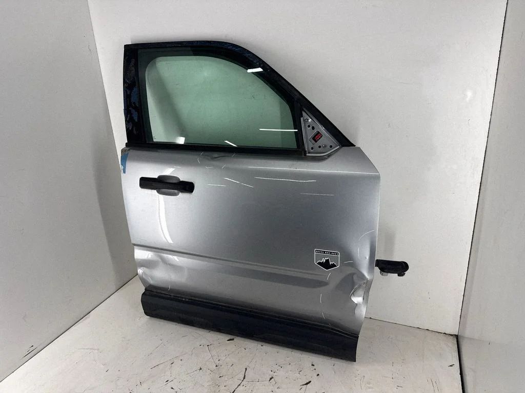 Front door M1PZ7820124A