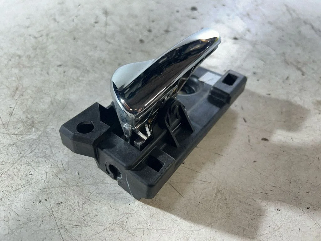 Front door interior handle 921266