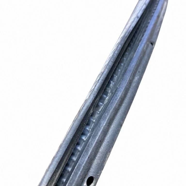 Front door rubber seal FT4Z5820708B