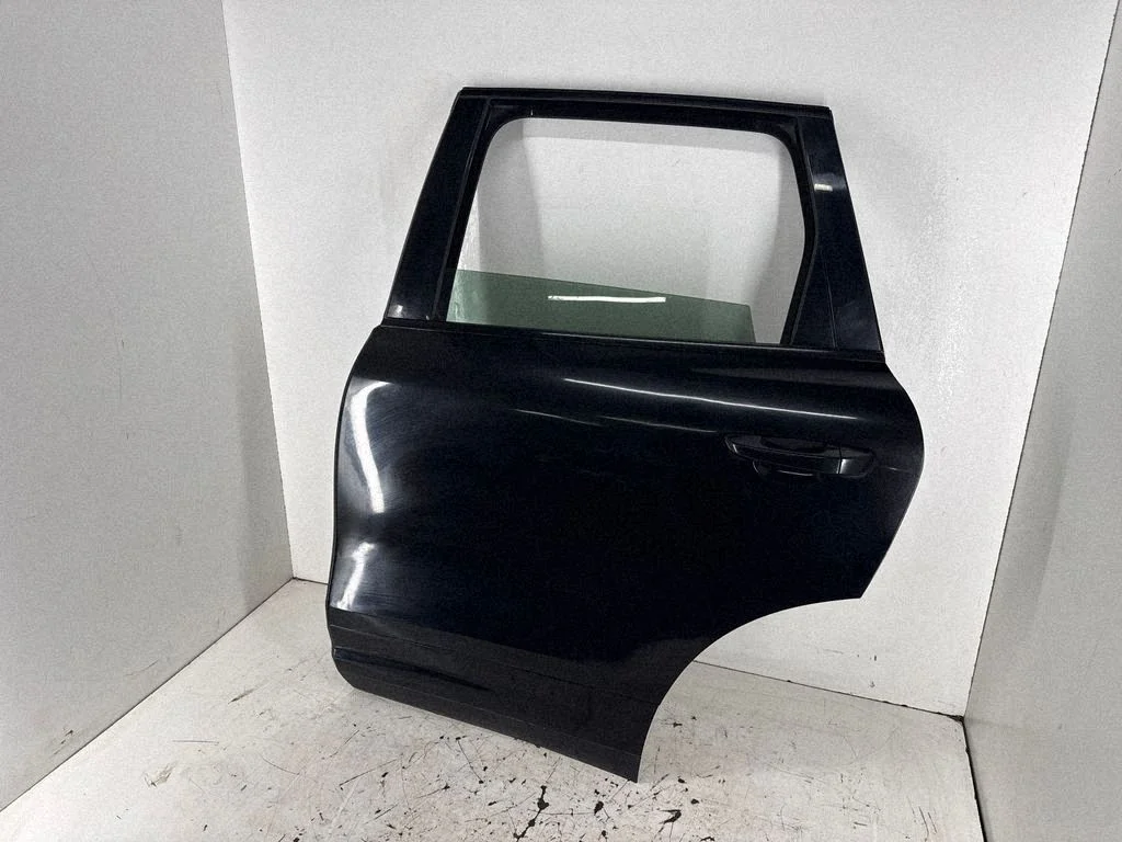 Rear door 95853301100