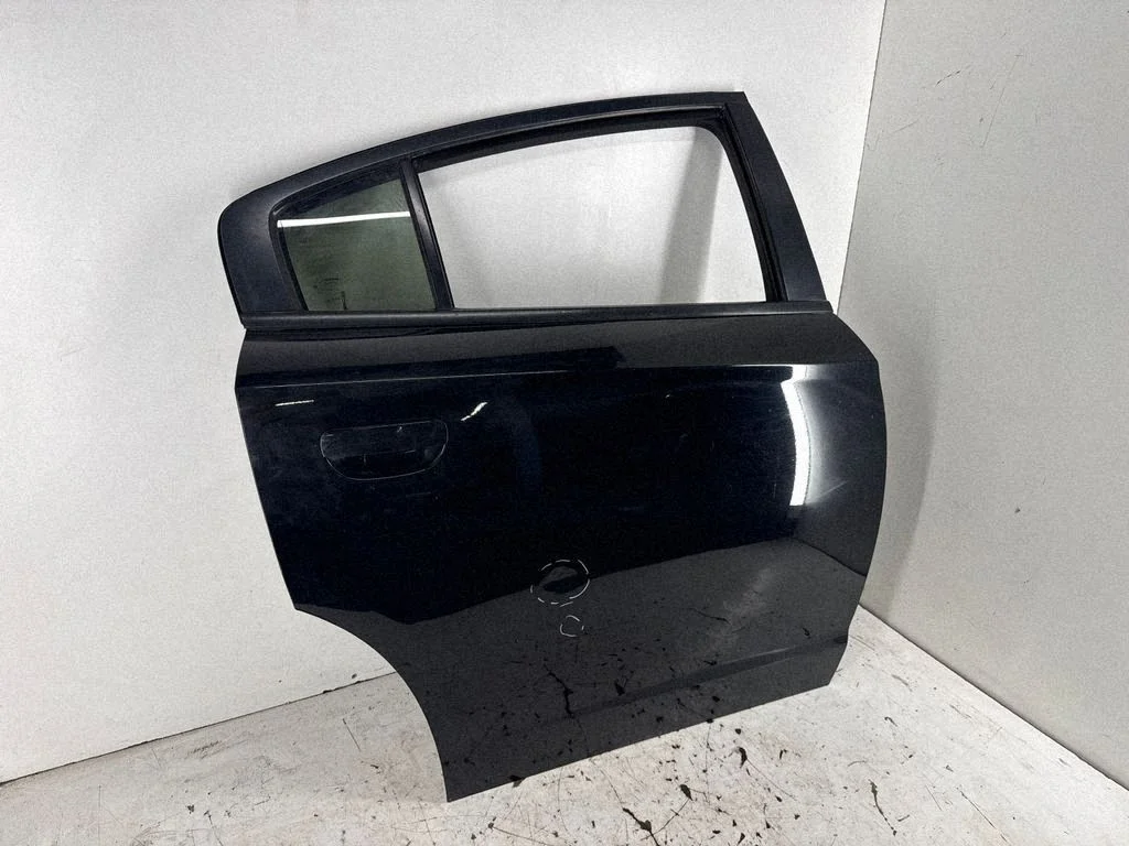 Rear door 68660704AA