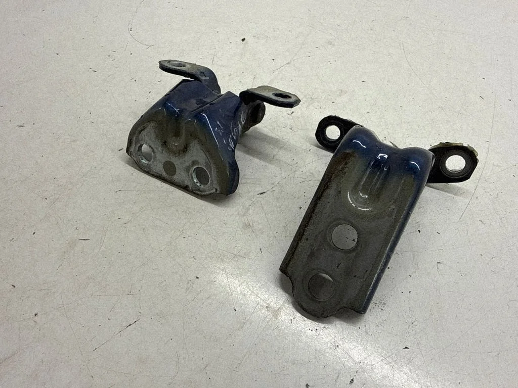 Tagaukse hingede komplekt – Subaru Outback (BT) (2019-)