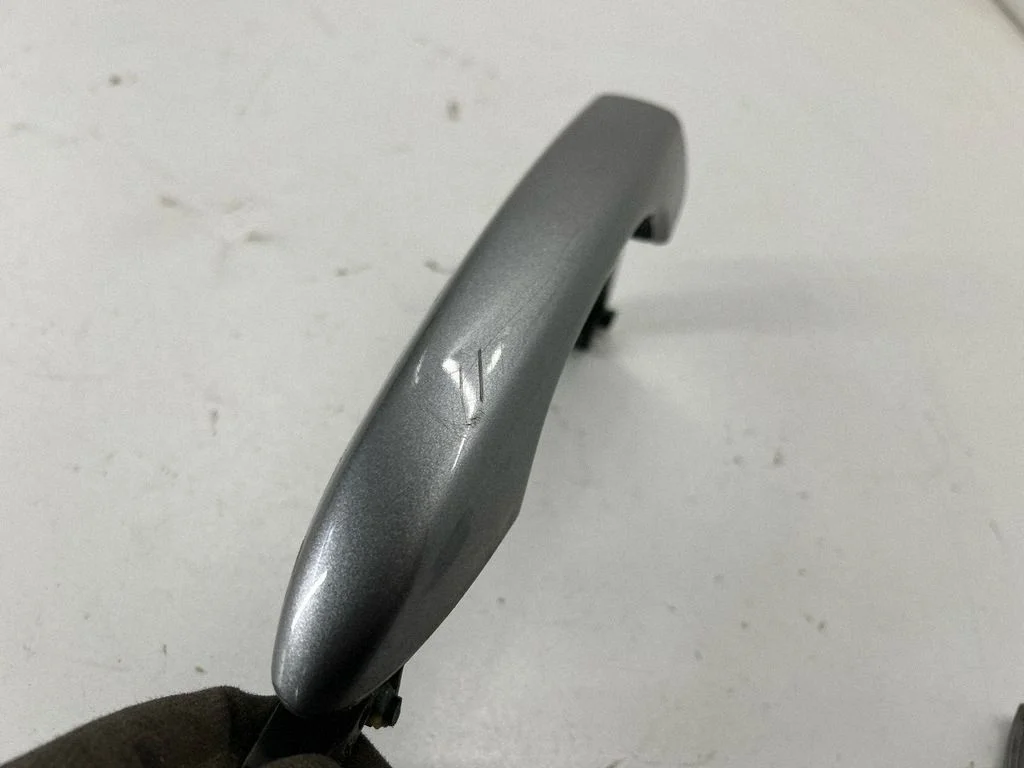 Tagaukse välimine käepide 5SV51DX8AA